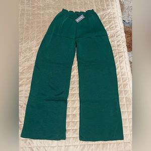 Elegant Green Wide-Leg Pants